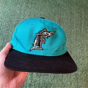 VTG 90s Florida Marlins MLB Snapback Hat